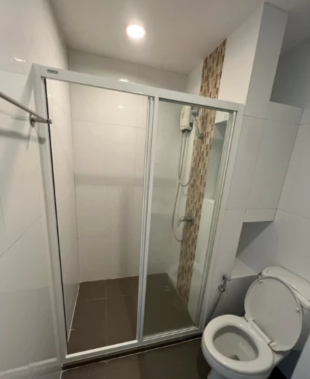 For rent: The Series Udomsuk 29, 8th floor, pool view, fully furnished, ready to move in. Book now!