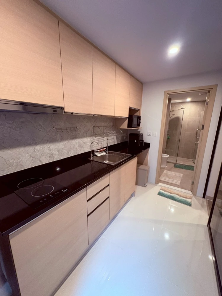 ให้เช่า The Shade Sathorn 1 ห้องกว้าง มาพร้อมการตกแต่งที่ครบครัน สนใจจองเลย