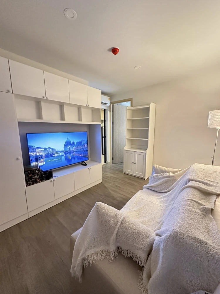 For rent: The Shade Sathorn 1. Simple, clean, fully furnished, and ready to move in.