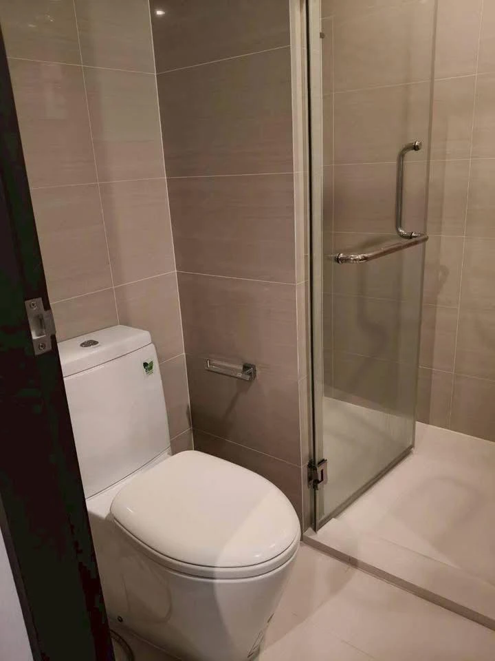 For rent: The Sky Sukhumvit, 6th floor, fully furnished. Book now!
