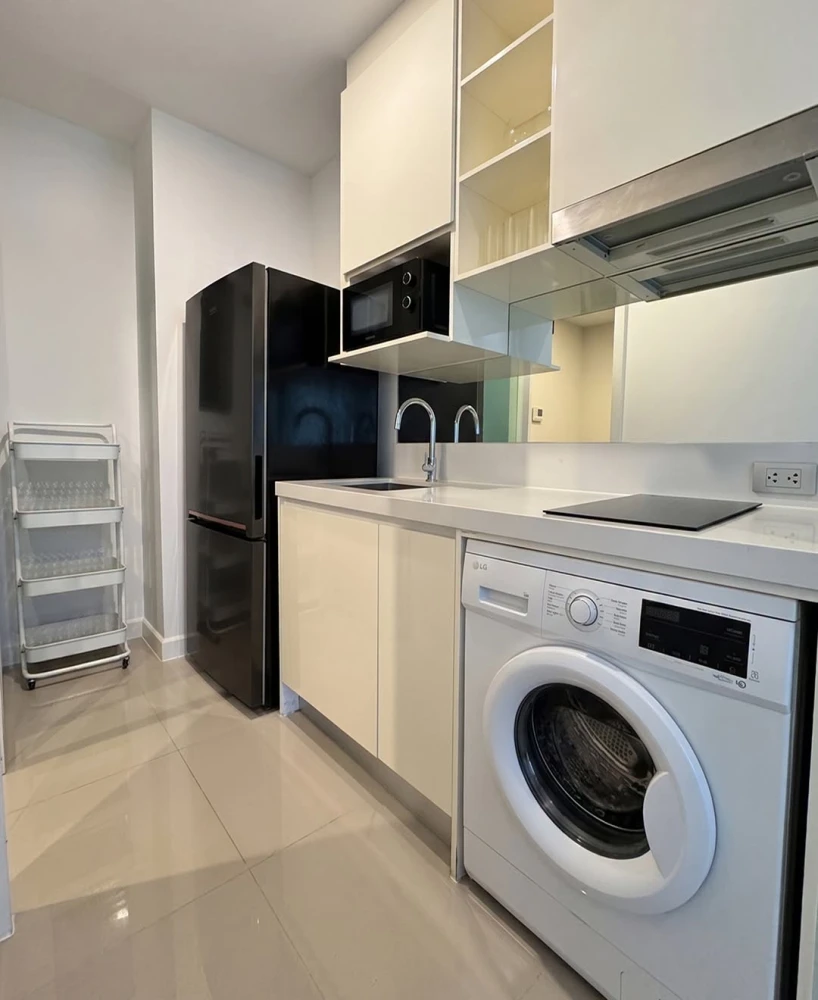 For rent: The Sky Sukhumvit, 7th floor. Nice, fully furnished unit. Book now! Limited time offer!