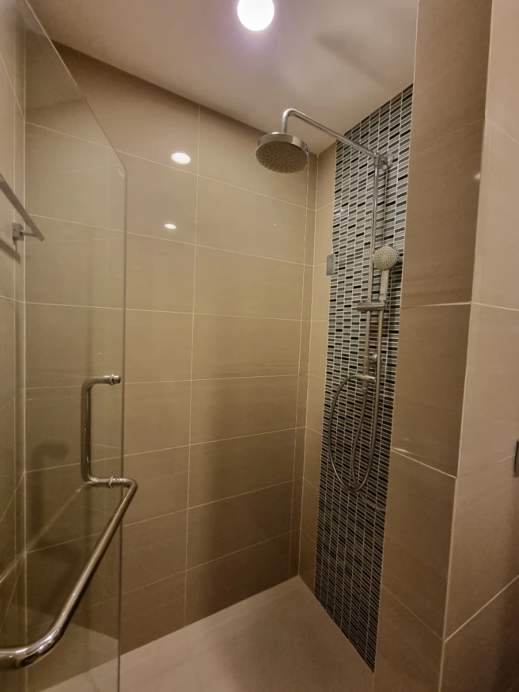 For rent: The Sky Sukhumvit, 8th floor, fully furnished, nice room, interested in booking now, don't miss out!