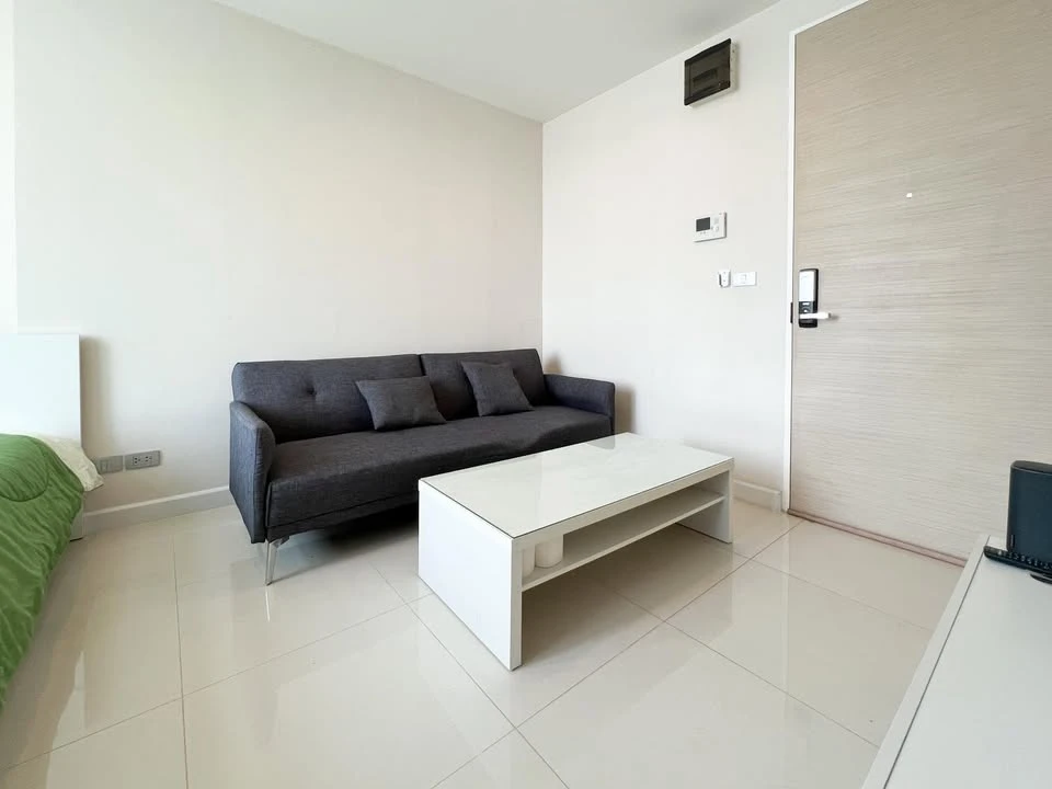 ให้เช่า The Sky Sukhumvit ตึก A ห้องว่างน่าอยู่ เฟอร์นิเจอร์และเครื่องใช้ไฟฟ้าครบพร้อมใช้งาน จองด่วน!!