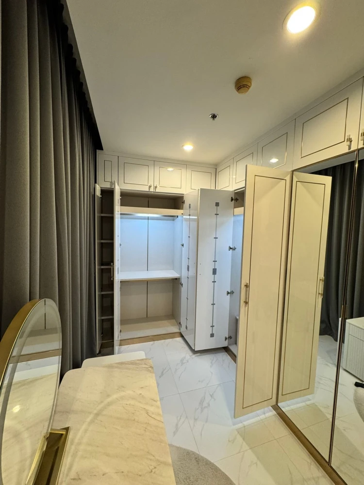 For rent: The Sky Sukhumvit. Spacious and comfortable room, fully furnished. Book now!