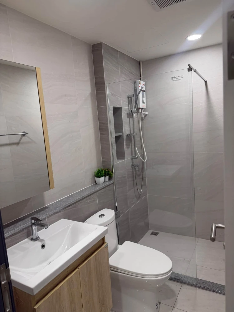 For Rent: THE STAGE MINDSCAPE Ratchada-Huai Khwang. Beautiful layout with well-proportioned, functional spaces. Fully furnished and ready to move in.