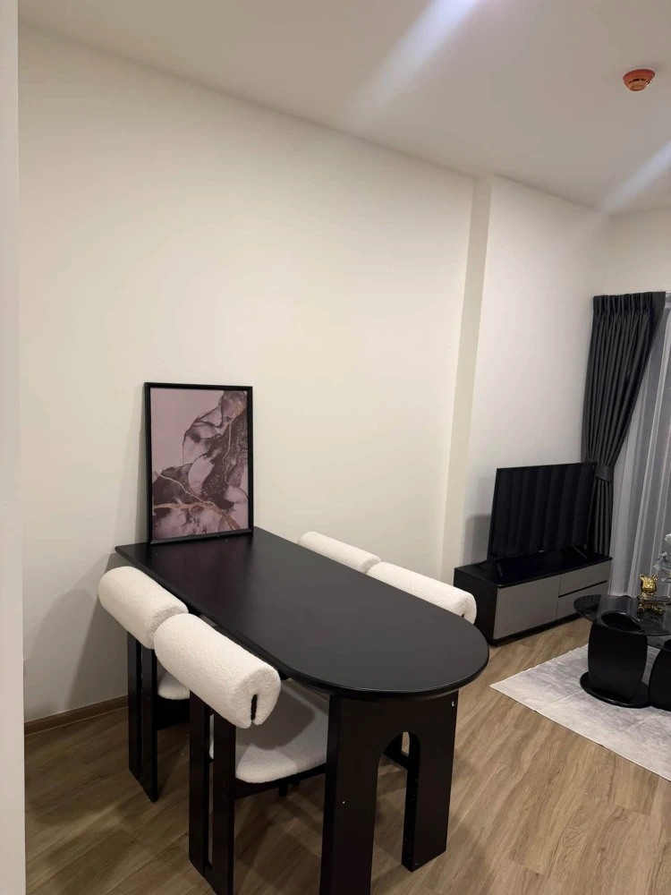 For Rent: THE STAGE MINDSCAPE Ratchada-Huai Khwang. Beautiful layout with well-proportioned, functional spaces. Fully furnished and ready to move in.
