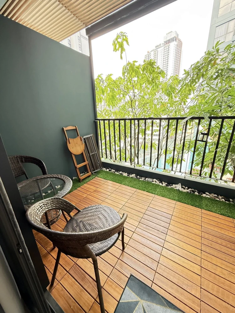For rent: The Stage Mindscape Ratchada-Huai Khwang. Spacious room with ample usable space. Book now! Don't miss out!