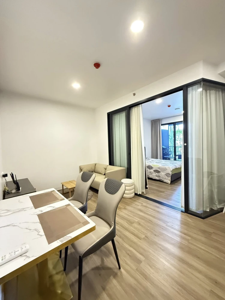 For rent: The Stage Mindscape Ratchada-Huai Khwang. Spacious room with ample usable space. Book now! Don't miss out!