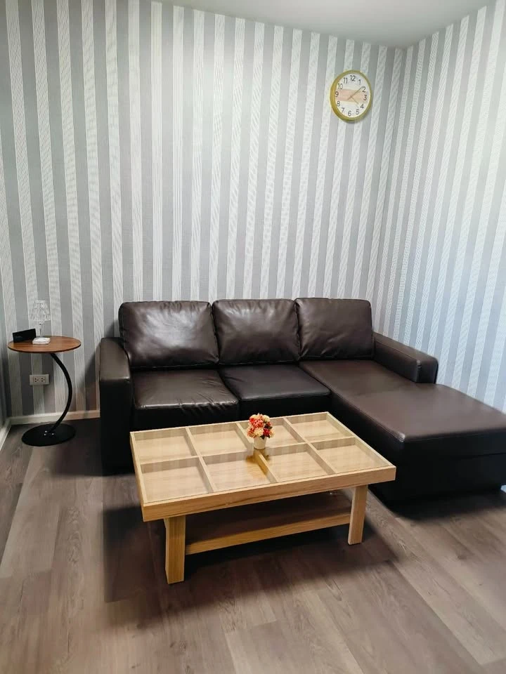 For rent: THE STAGE TAOPOON INTERCHANGE, 27th floor (very high floor), fully furnished with appliances. Book now!