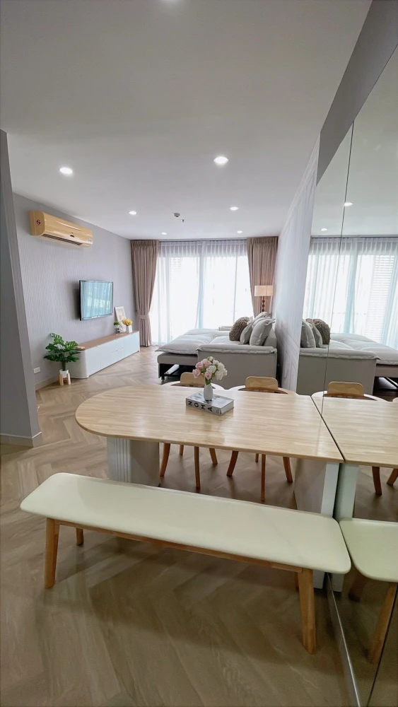ให้เช่า The Star Estate@Narathiwas ห้องแต่งสวยคุมโทนสุดปัง ติดวอลเปเปอร์อย่างดี รีบจองด่วนๆ