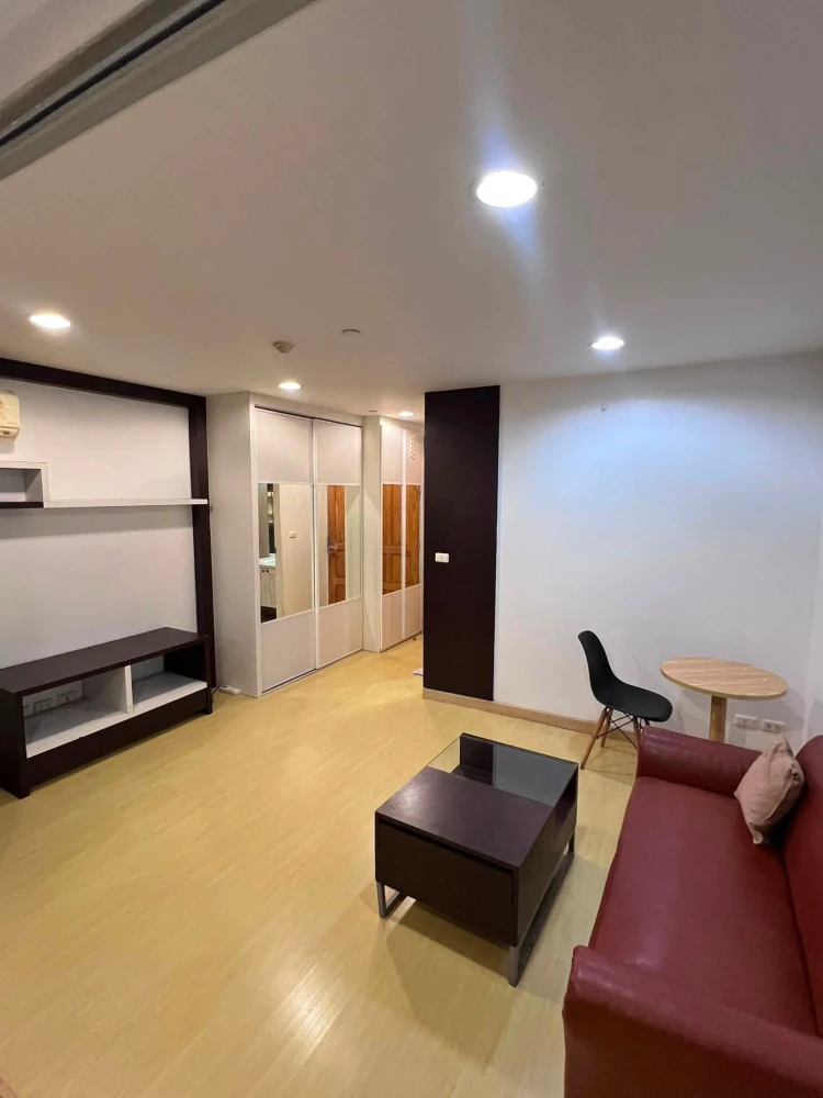 For rent: The Station Sathorn-Bangrak. Spacious, airy, and comfortable room with well-divided spaces. Don't miss out!