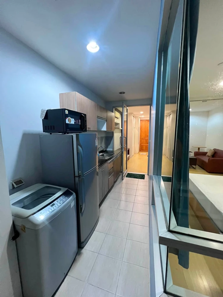For rent: The Station Sathorn-Bangrak. Spacious, airy, and comfortable room with well-divided spaces. Don't miss out!
