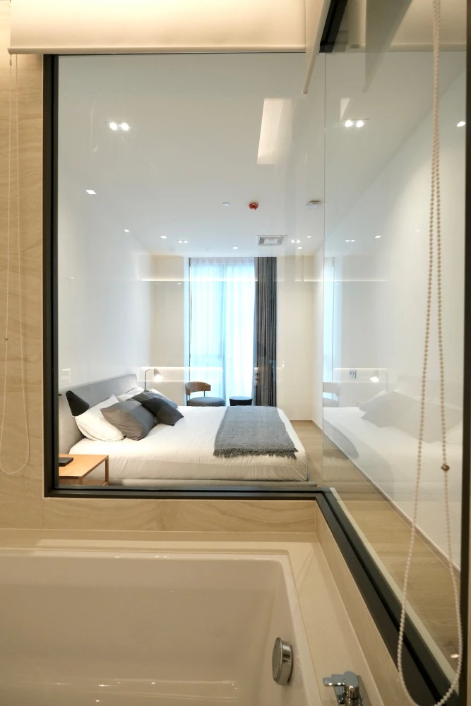 ให้เช่า The Strand Thonglor ชั้น 7 ห้องมุม แต่งครบ น่าอยู่ สนใจจองเลย