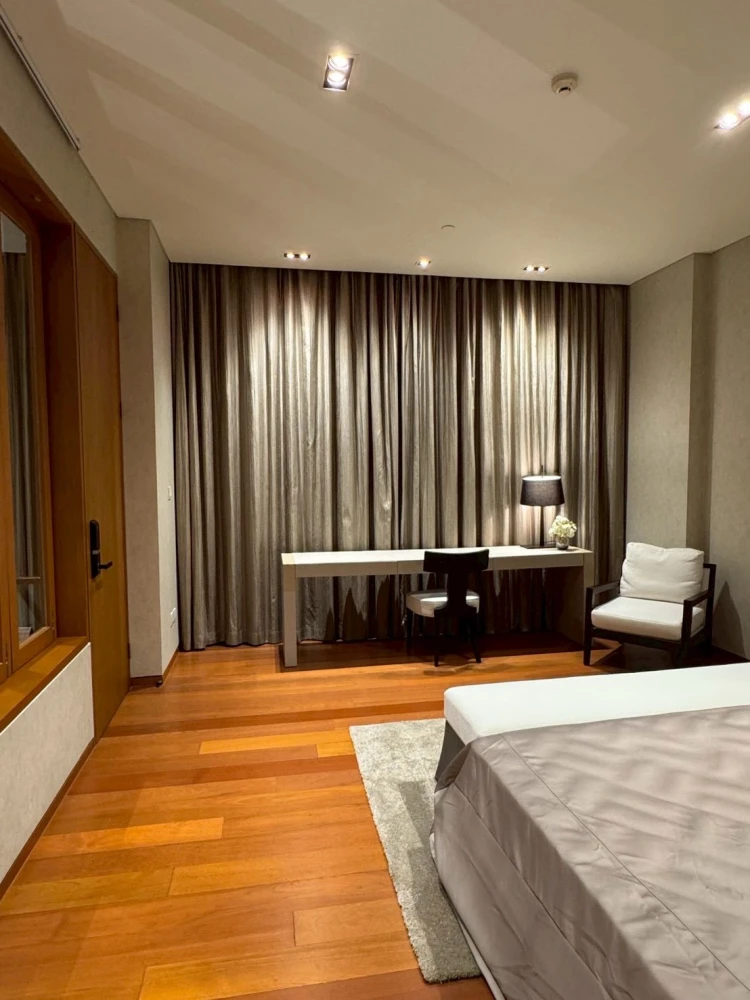 For rent: The Sukhothai Residences, 2 bedrooms, 2 bathrooms, spacious living area, high ceilings, private elevator. Book now!