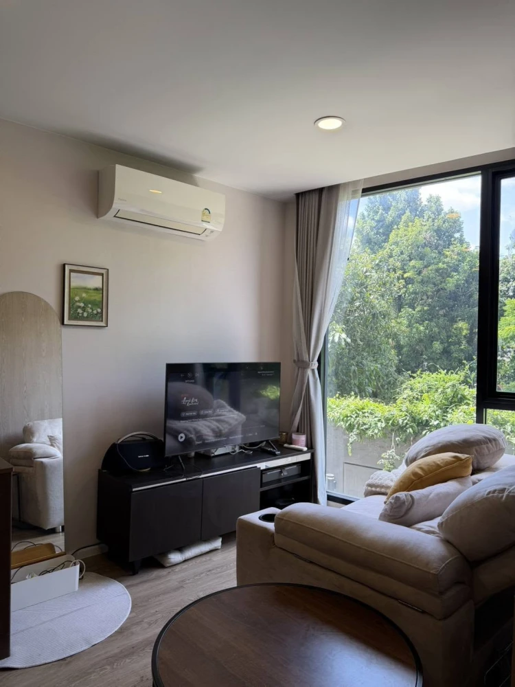 For rent: The Teak Sathorn-Lumpini. Garden view, tranquil atmosphere, spacious rooms, convenient transportation. Book now!