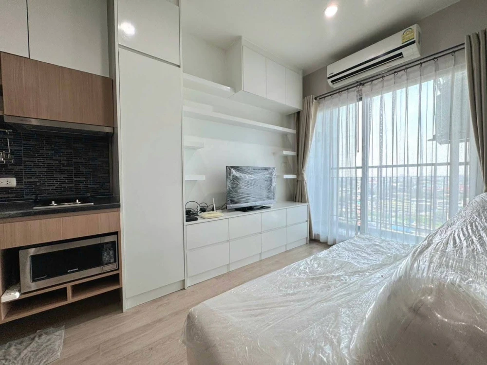 For rent: The Tempo Grand Sathon-Wutthakat, 16th floor, fully furnished, very livable. Book now!