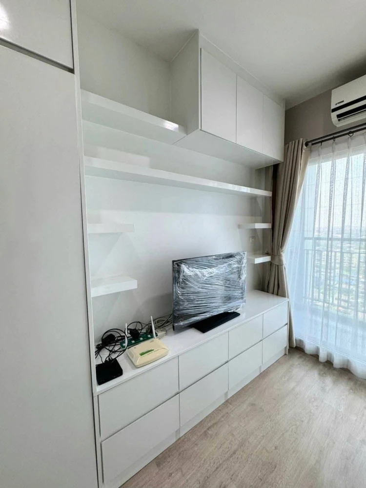 For rent: The Tempo Grand Sathon-Wutthakat, 16th floor, fully furnished, very livable. Book now!
