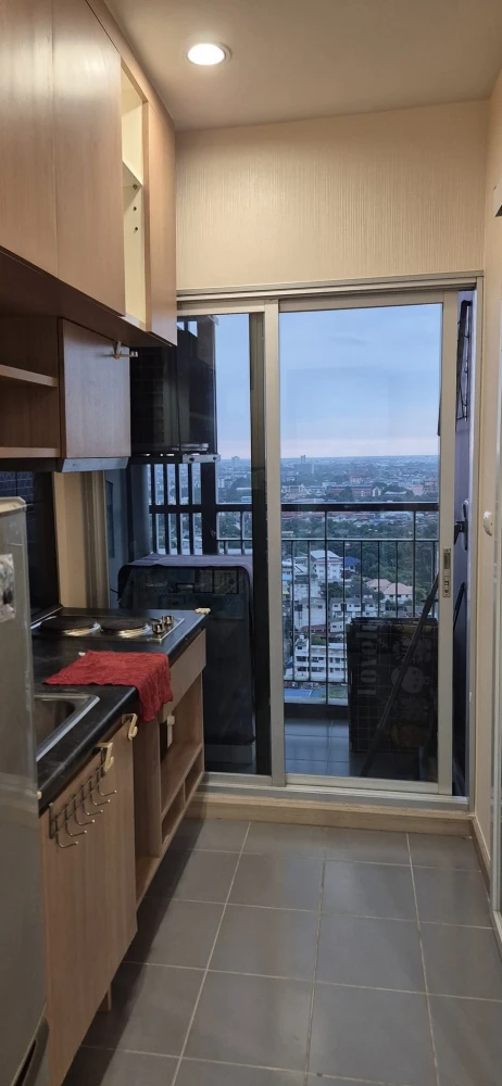 For rent: The Tempo Grand Sathon-Wutthakat, ready to move in, high floor, fully furnished, divided rooms. Reserve now before it's too late.