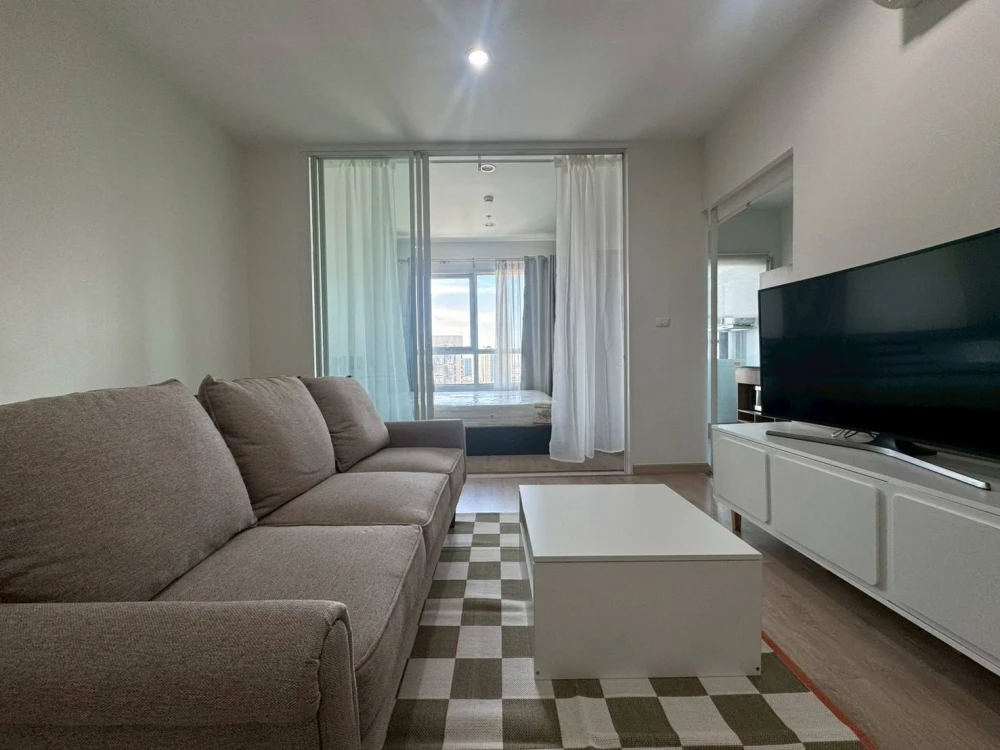 For rent: The Tempo Grand Sathon-Wutthakat. Ready to move in, fully furnished. Book now!