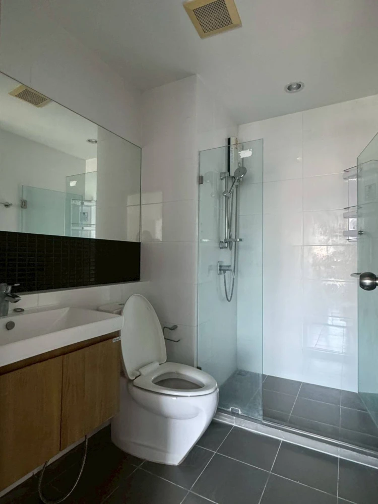 For rent: The Tempo Grand Sathon-Wutthakat. Ready to move in, fully furnished. Book now!
