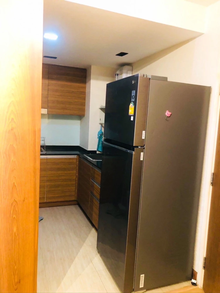 For rent: The Treasure Silom, a nice room, spacious and comfortable. Hurry and reserve now!