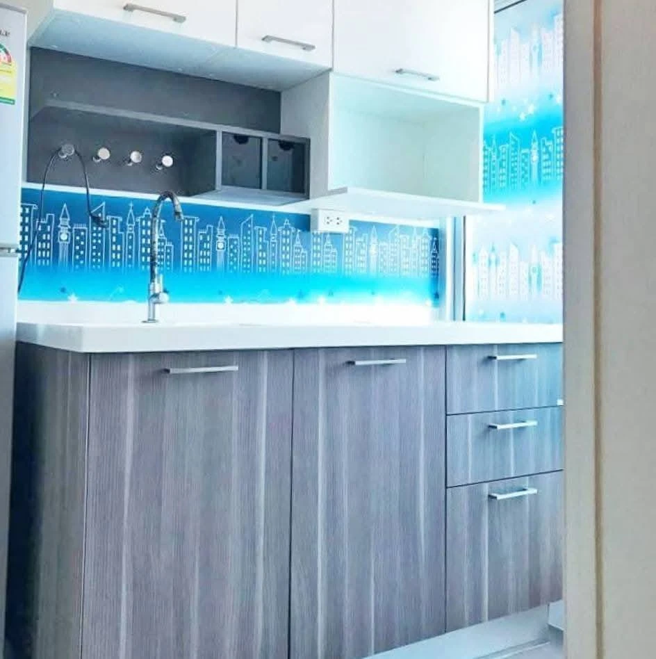 Rooms for rent at The Tree Bangpo Station. Nice and comfortable, fully furnished with all amenities. Book now!
