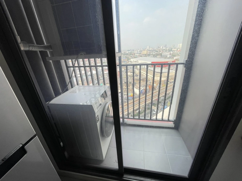 For rent: The Tree Charansanitwong, 30th floor, 17th unit, fully furnished, very livable. Book now! (Urgent!)