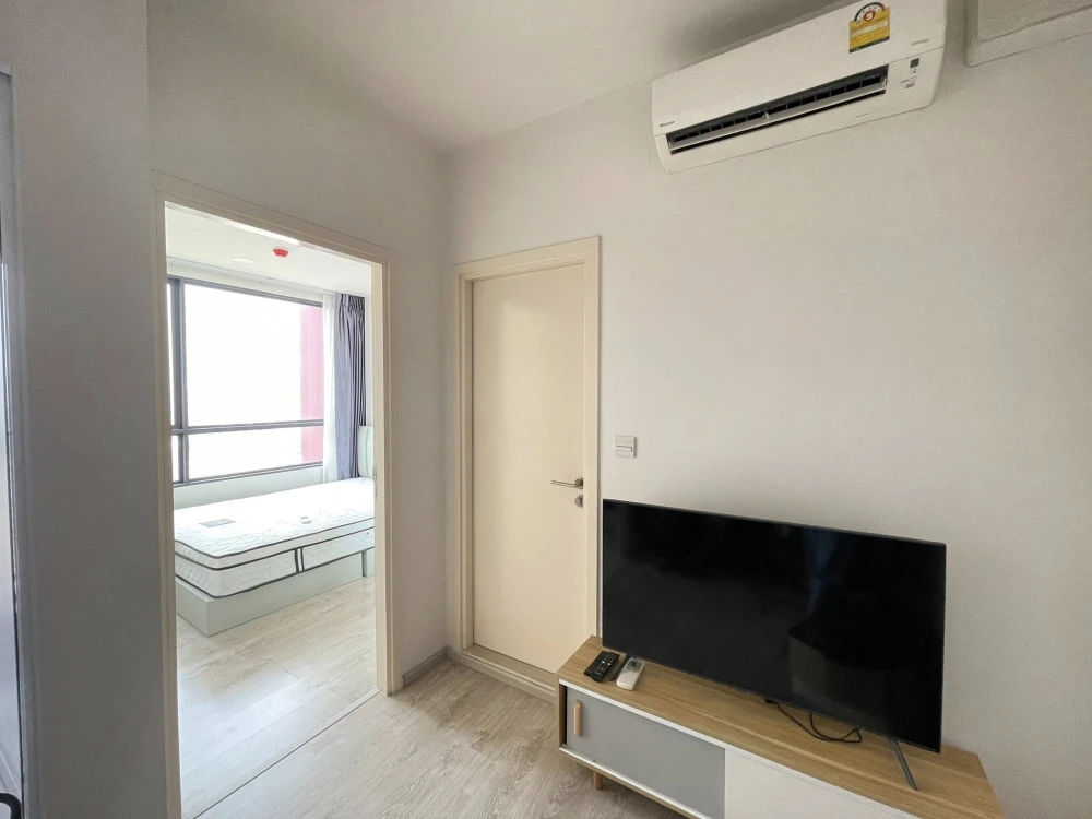 For rent: The Tree Charansanitwong, 30th floor, 17th unit, fully furnished, very livable. Book now! (Urgent!)