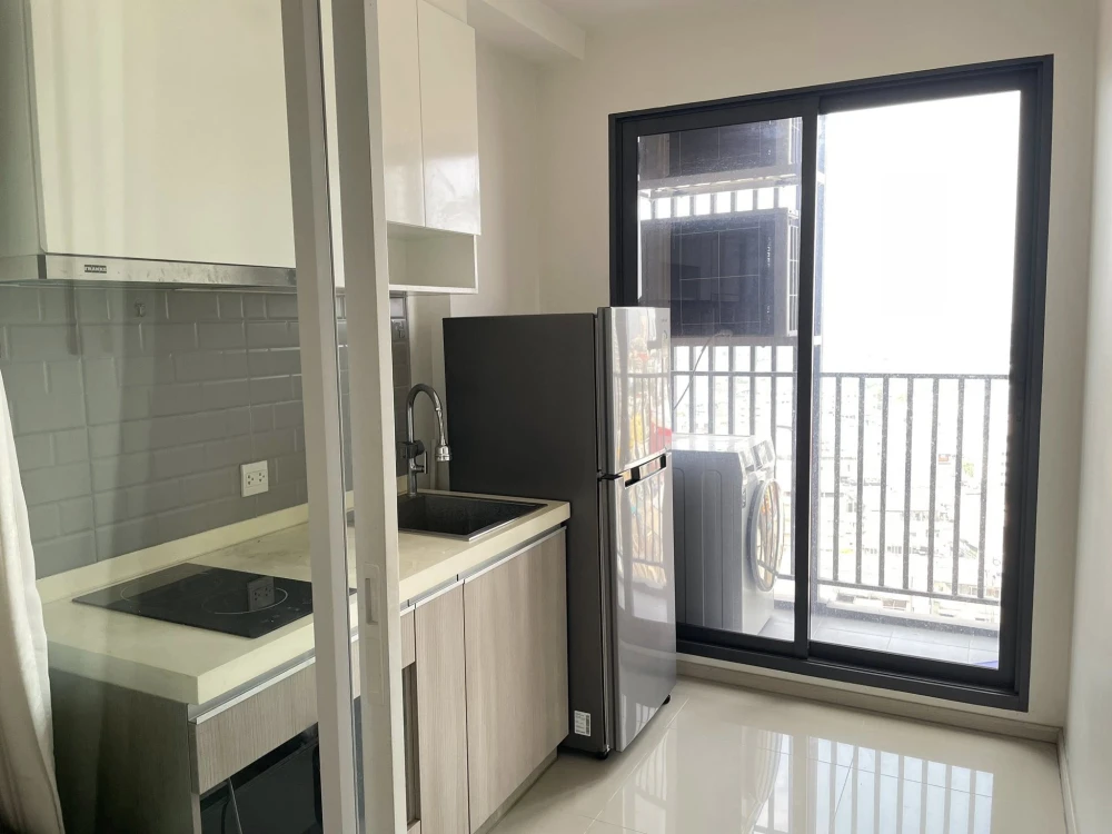 For rent: The Tree Charansanitwong, 30th floor, 17th unit, fully furnished, very livable. Book now! (Urgent!)