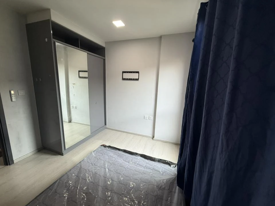For rent: The Tree Dindaeng-Ratchaprarop, 1 bedroom, 1 bathroom. Prime city center location with complete amenities. Don't miss out!