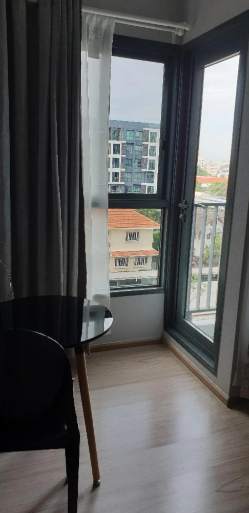 For rent: The Tree Hua Mak Interchange, 4th floor, fully furnished, very livable. Book now!