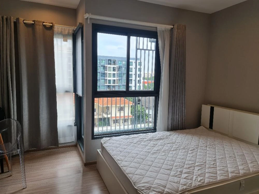 For rent: The Tree Hua Mak Interchange, 4th floor, fully furnished, very livable. Book now!