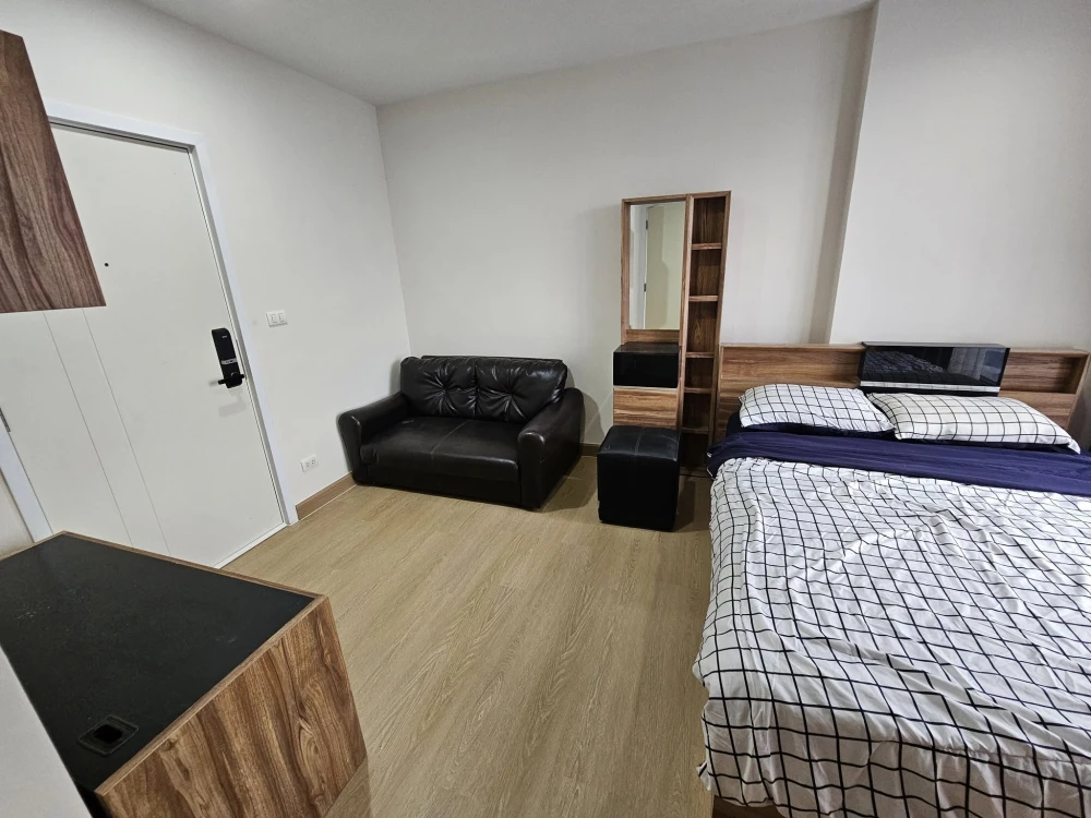 For rent: The Tree Interchange, 12th floor, nice room, fully furnished, book now.