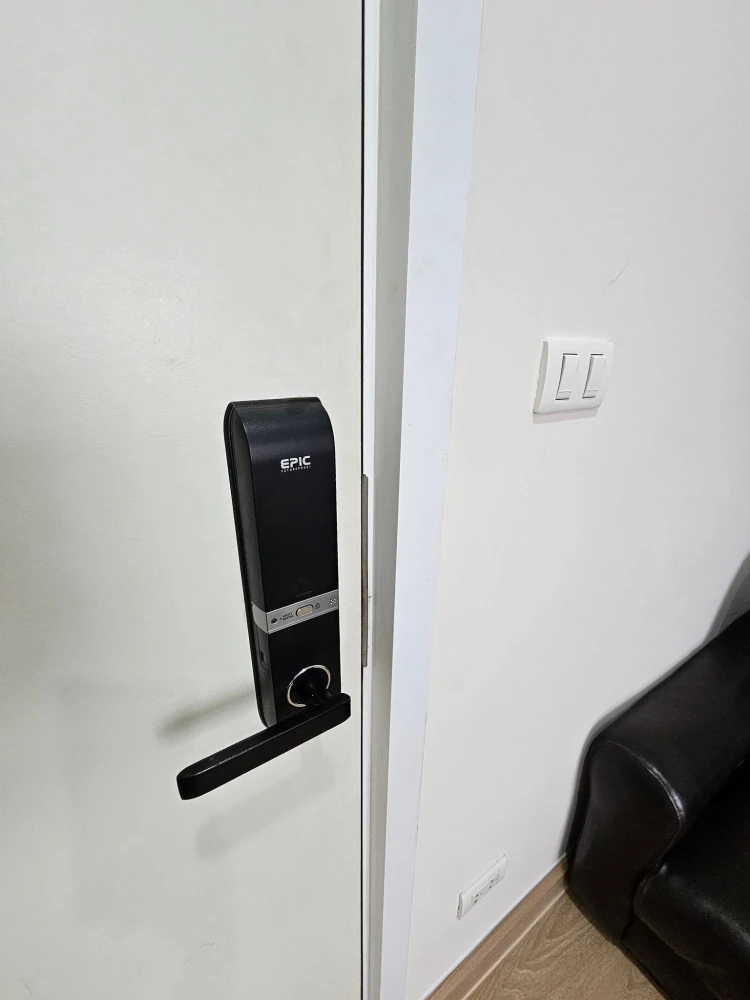 For rent: The Tree Interchange, 12th floor, nice room, fully furnished, book now.