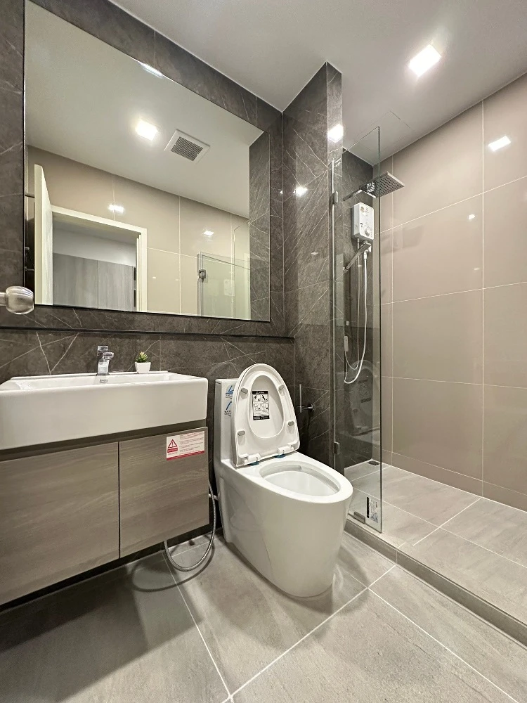 For rent THE TREE Pattanakarn - Ekkamai, 16th floor, beautiful room, fully furnished, nice to live in, reserve now.