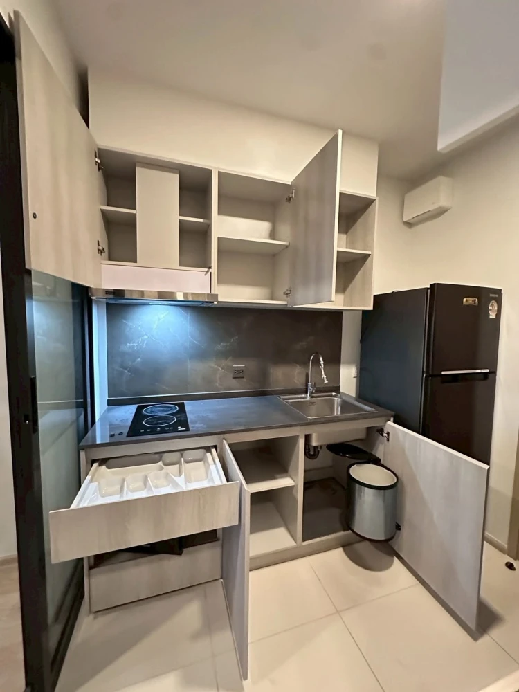 For rent: The Tree Pattanakarn - Ekkamai, Studio room, high floor, unobstructed view, fully furnished with built-in furniture and appliances, ready to