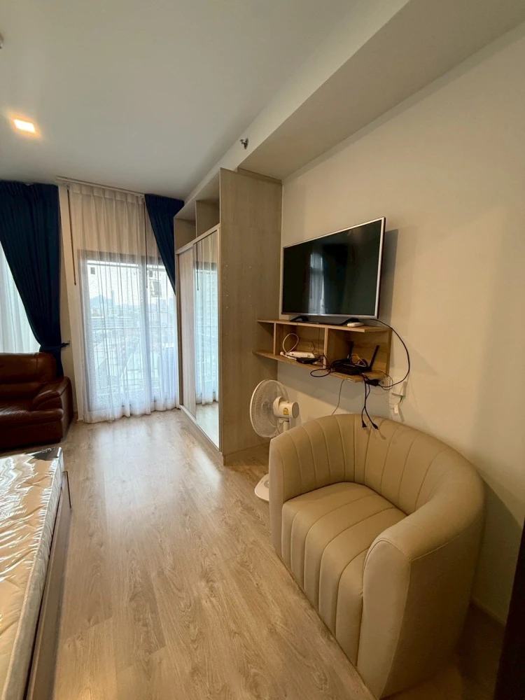 Condo for rent at THE TREE Pattanakarn - Ekkamai. Nice room, fully furnished. Book now!