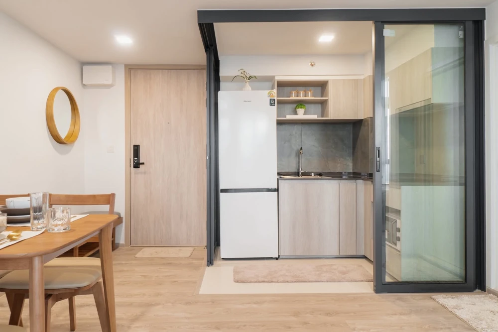 For rent: THE TREE Pattanakarn - Ekkamai. High ceilings, spacious, fully furnished, great location. Book now!