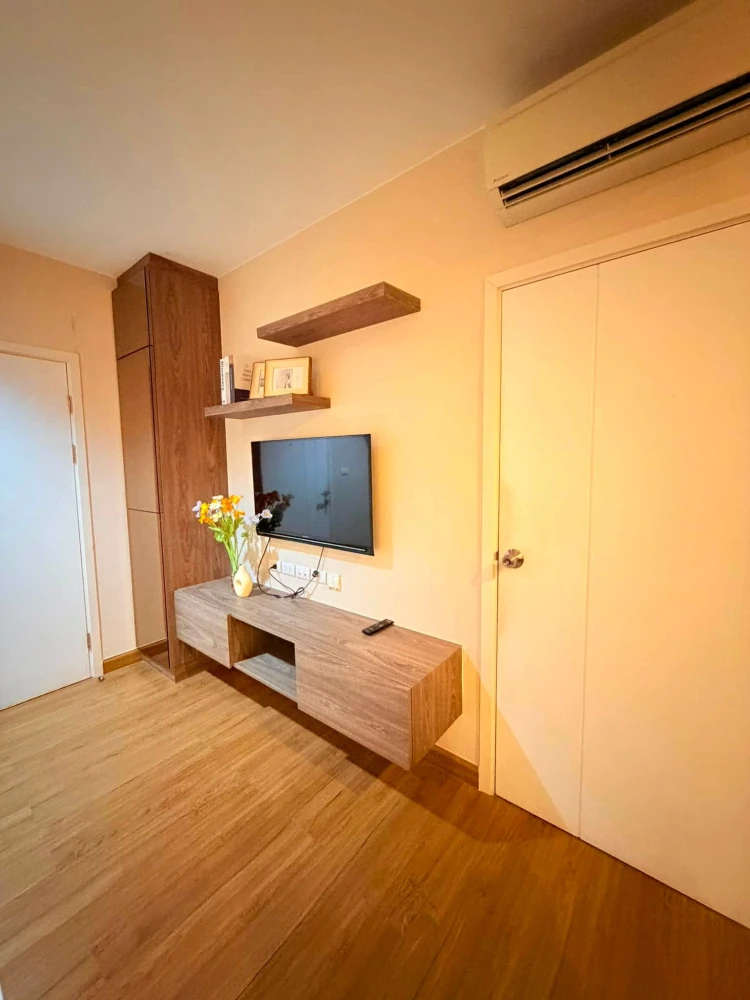 For rent: The Tree RIO Bang-Aor Station. Beautifully decorated room with a warm atmosphere, ready to move in. Located on the 32nd floor with high view