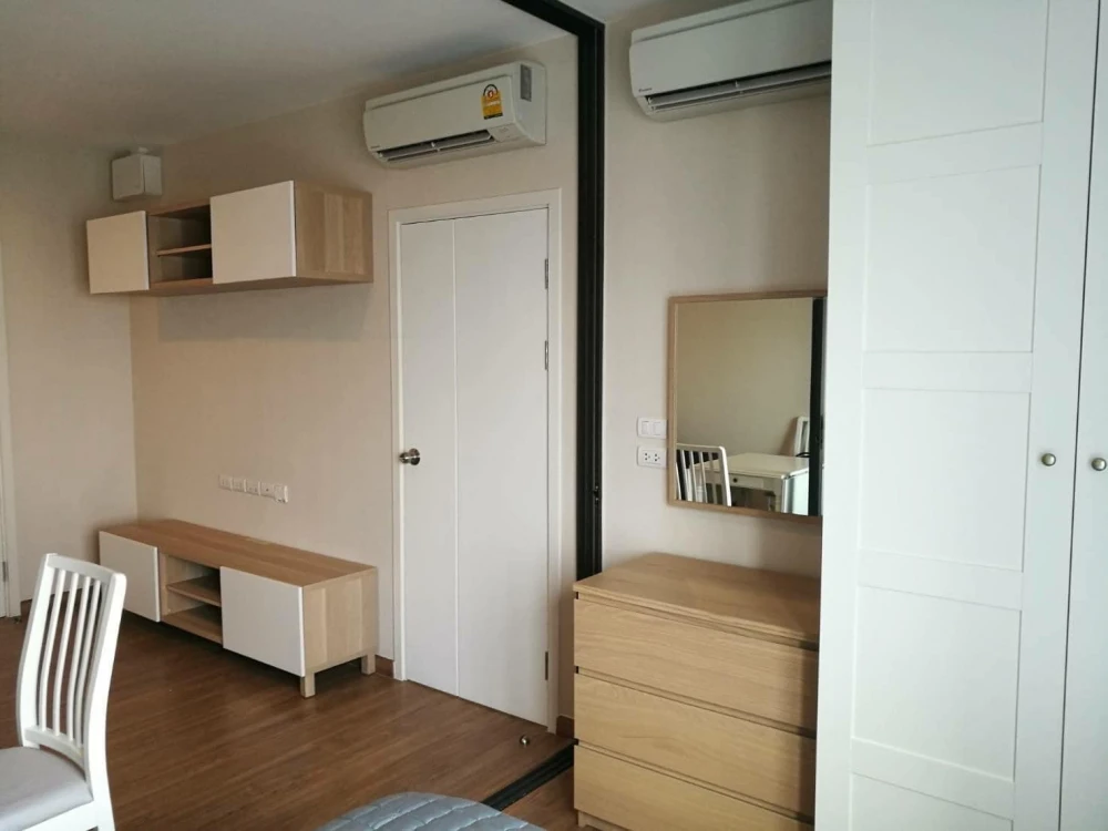 For rent: The Tree RIO Bang–Aor Station, 31st floor, partitioned room, fully furnished, just bring your bag, urgent.