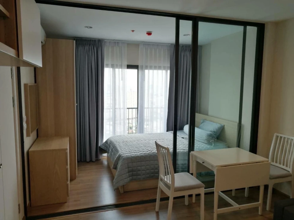 For rent: The Tree RIO Bang–Aor Station, 31st floor, partitioned room, fully furnished, just bring your bag, urgent.