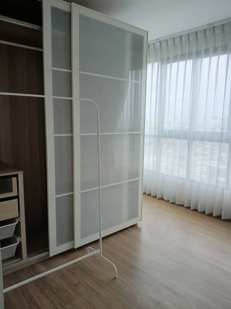 For rent: The Tree Rio, corner unit with beautiful view, great location, beautiful room, fully furnished, ready to move in.