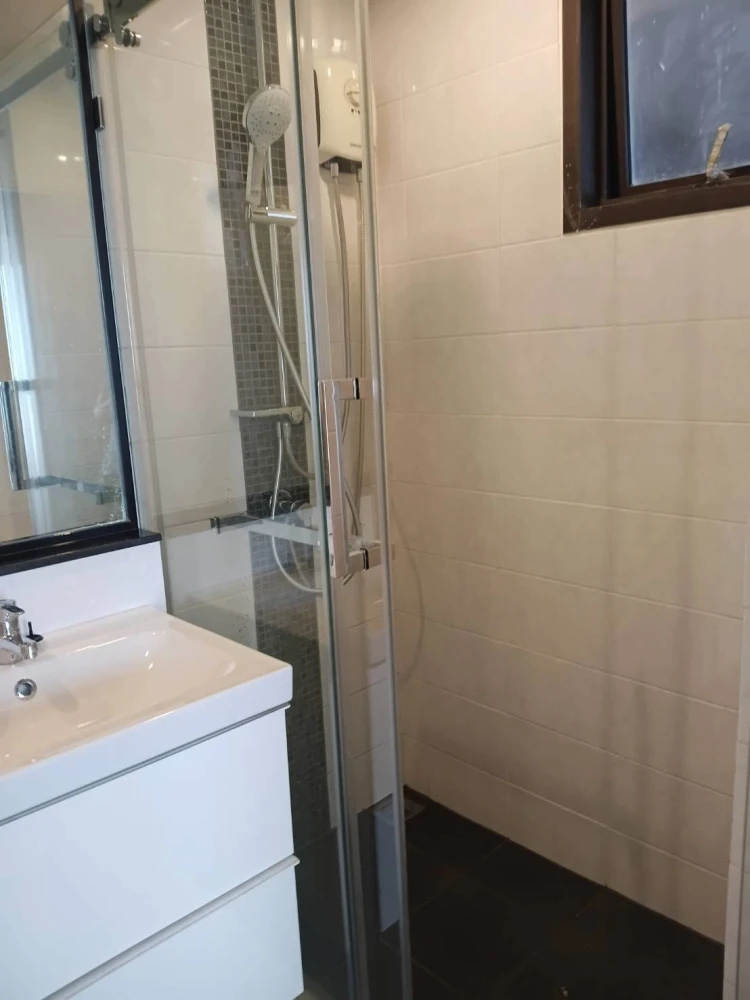 For rent: The Tree Rio, corner unit with beautiful view, great location, beautiful room, fully furnished, ready to move in.