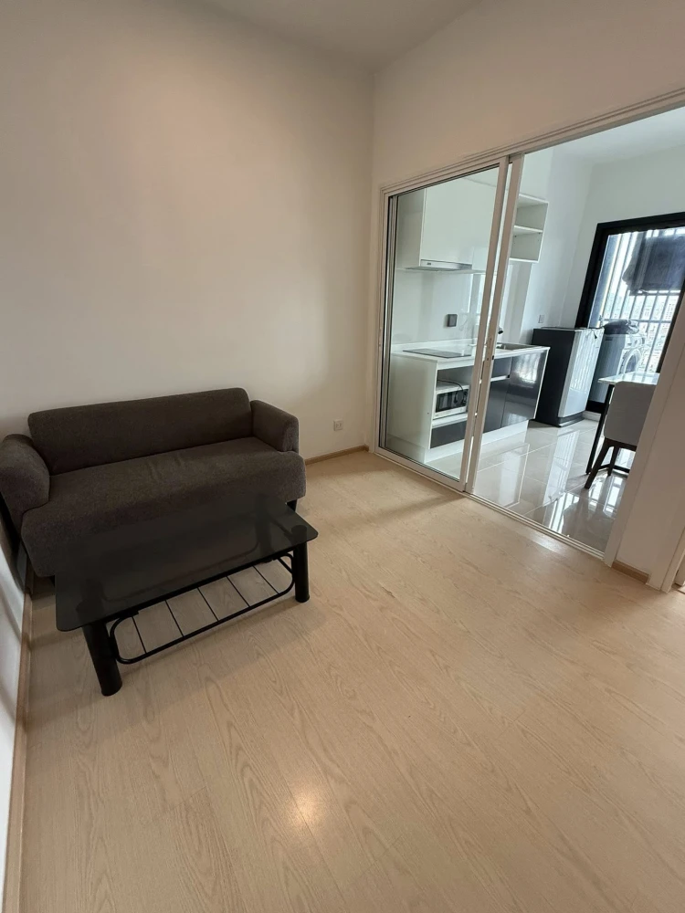 For rent: The Tree Sukhumvit 71-Ekamai, separate room, good view, great price, don't miss it.