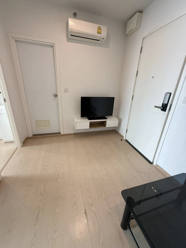 For rent: The Tree Sukhumvit 71-Ekamai, separate room, good view, great price, don't miss it.