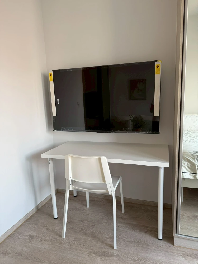 For rent: The Tree Pattanakarn - Ekkamai, North-facing (not hot), 26th floor, beautiful view, lovely layout, perfect proportions. Highly recommended!