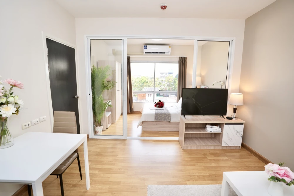 For rent: The Tree Lat Phrao Wang Hin, Building A, 4th floor, fully furnished, ready to move in.