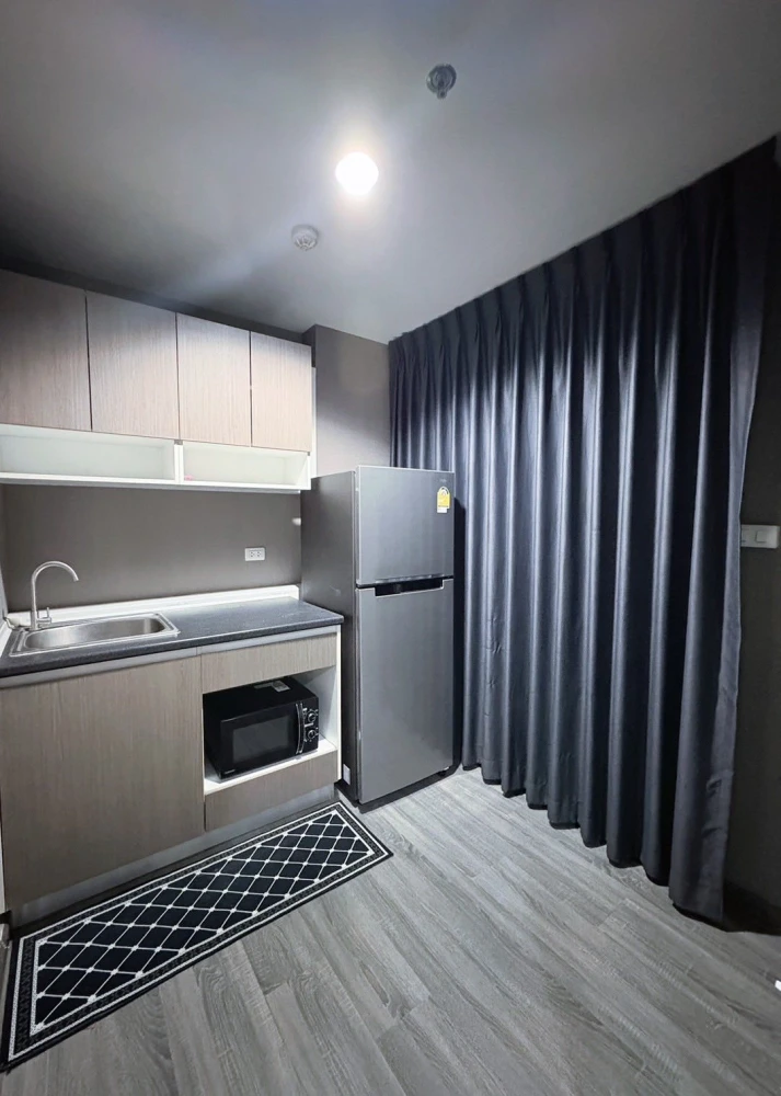 For rent: The Trust @ BTS Erawan, 21st floor, river view, fully furnished, nice to live in, reserve now, hurry!