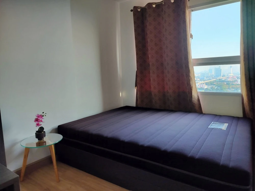 For rent: The Trust @ BTS Erawan, 23rd floor, corner room, river view on 2 sides, book now, don't miss out, urgent!