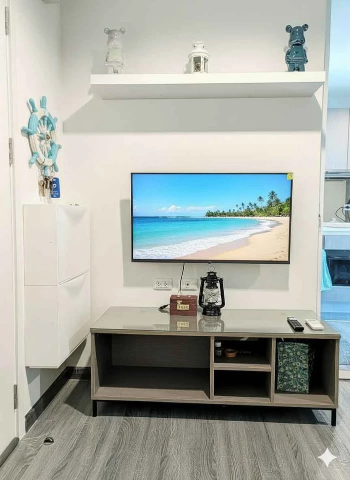 For rent: The Trust @ BTS Erawan, high floor, fully furnished, affordable price, reserve now!